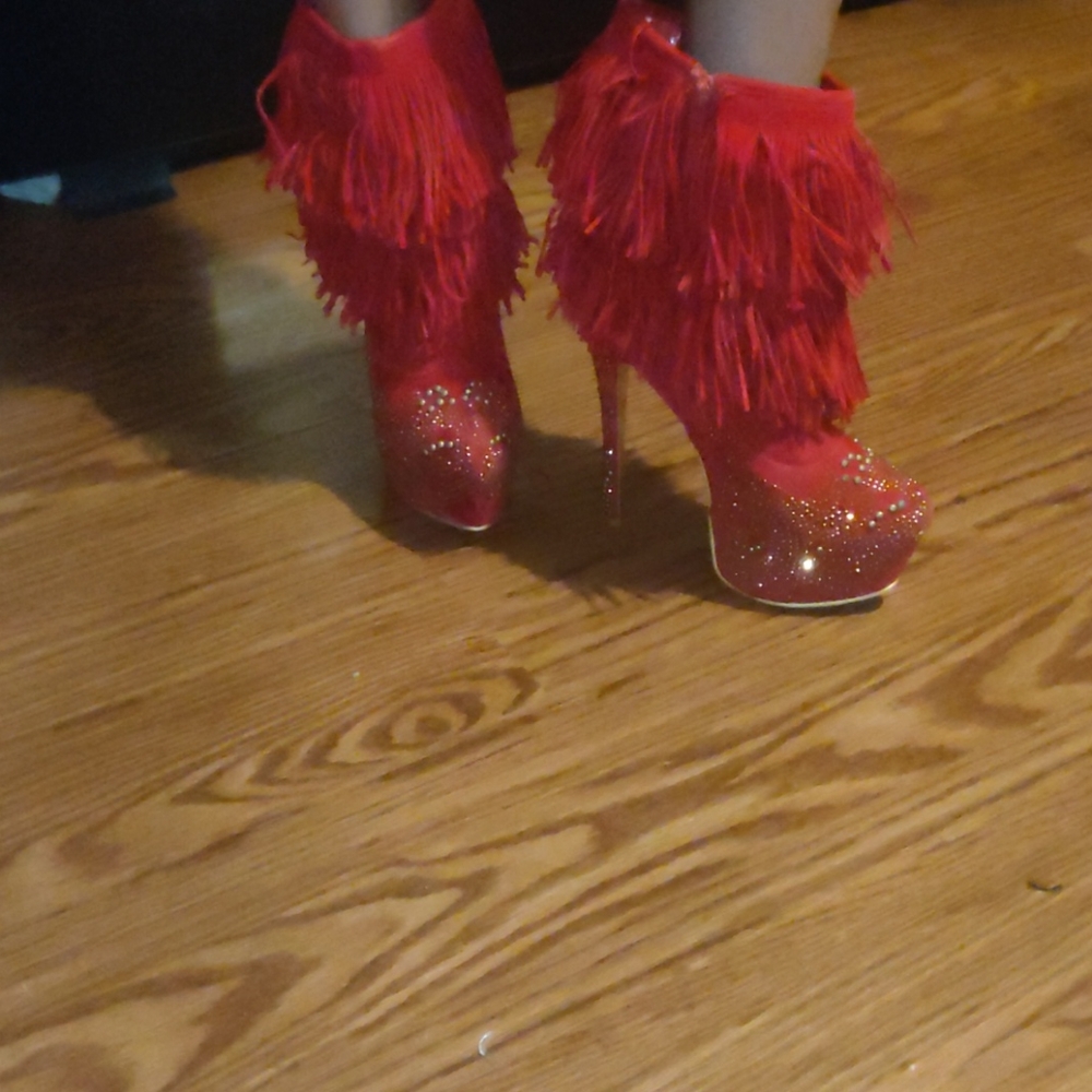 Red suede shingle boots